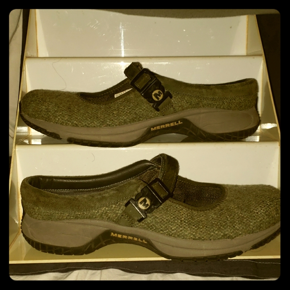 MERRELL Mary Janes
